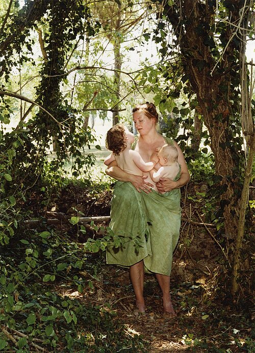 Katharina Bosse: Wald, 2007. Aus der Serie A Portrait of the Artist as a Young Mother, 2009 © Katharina Bosse, VG Bild-Kunst, Bonn 2021 Copyright: © Katharina Bosse, VG Bild-Kunst, Bonn 2021
